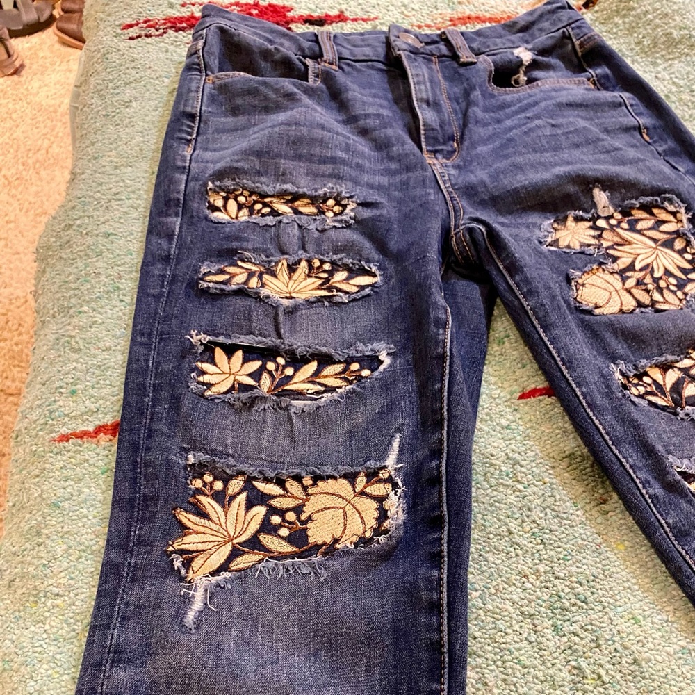 American Eagle Outfitters Gold Floral Embroidered Cutout Skinny Jeans